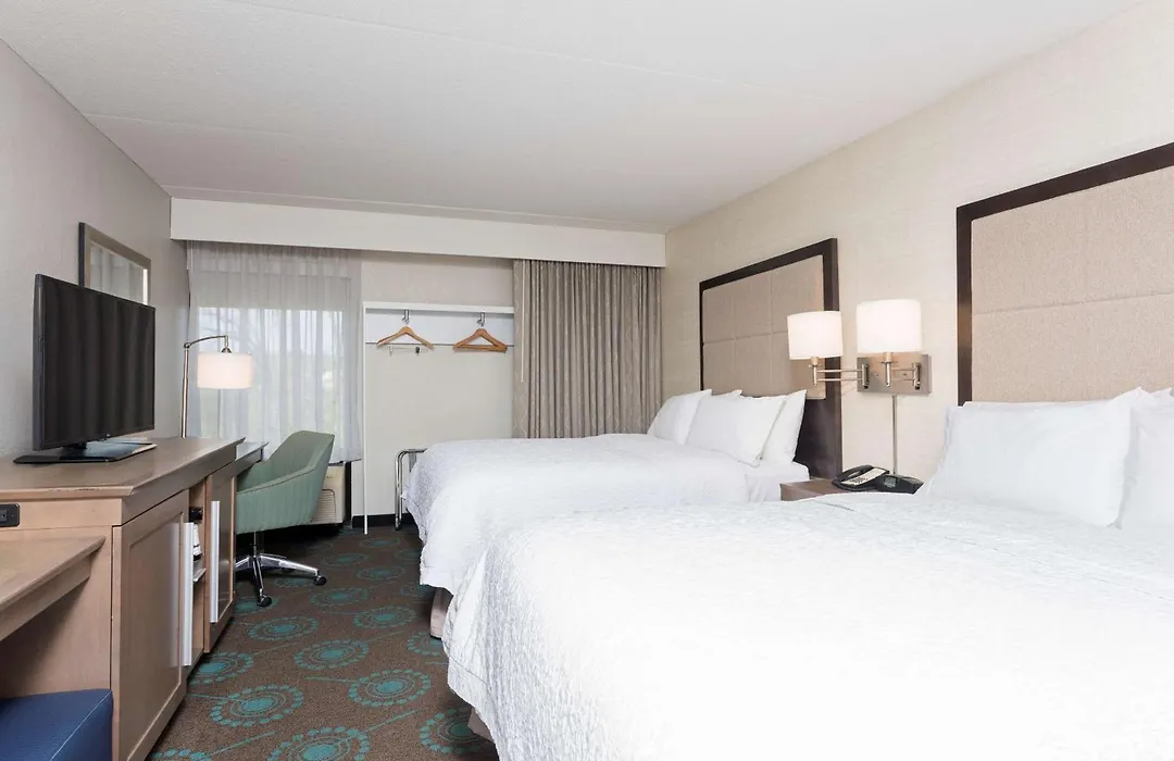 Hampton Inn Bloomington-1