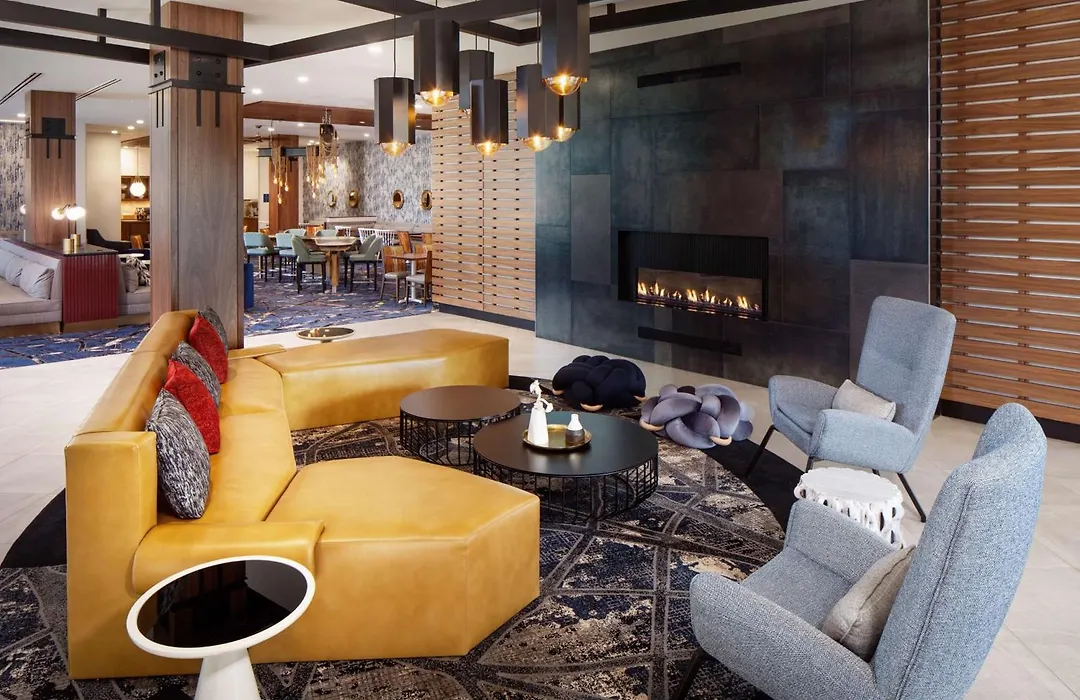 Hampton By Hilton At The Boston Seaport District-1