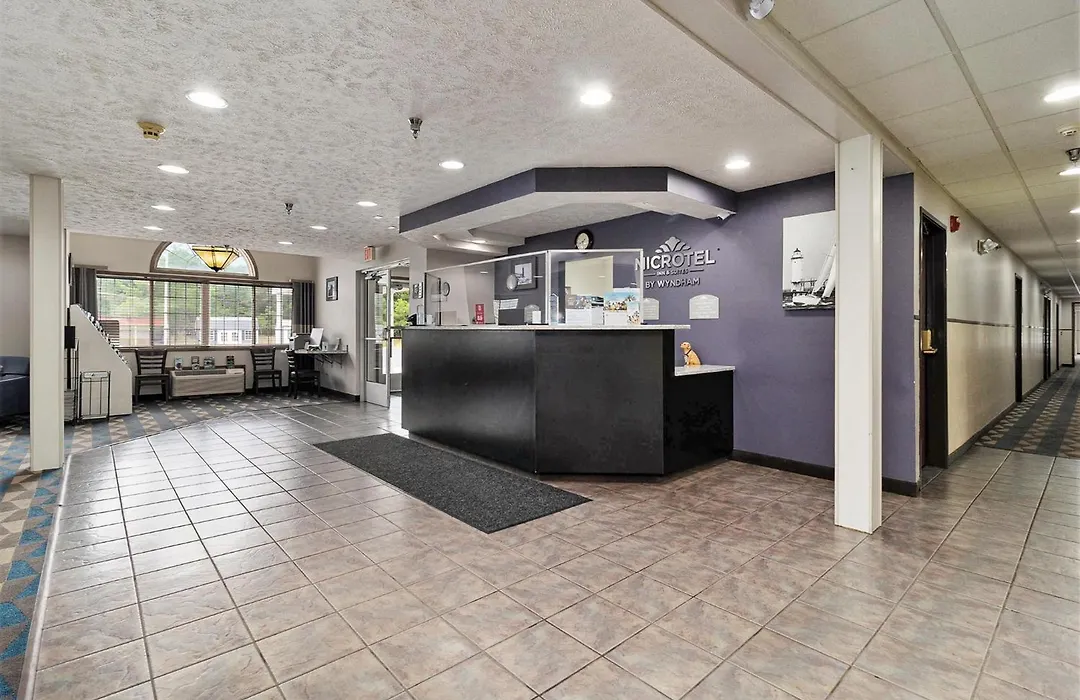 Microtel Inn And Suites Manistee-1