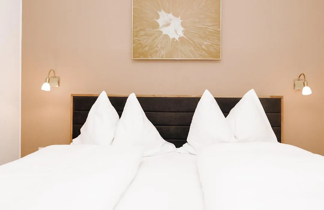 Hotel Garni Tannenhof-1