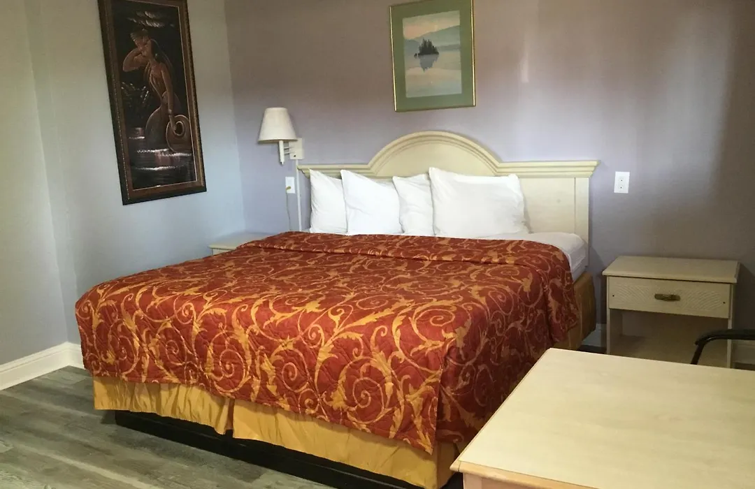 Budget Inn Plainview-1