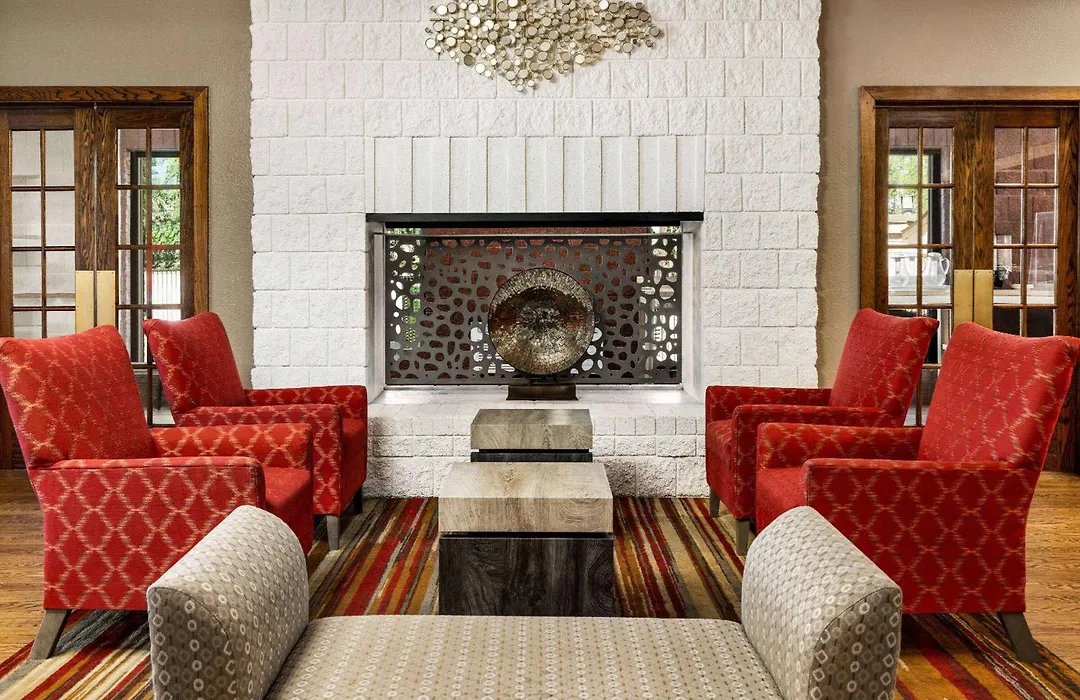 Ramada By Wyndham Albuquerque Airport-1