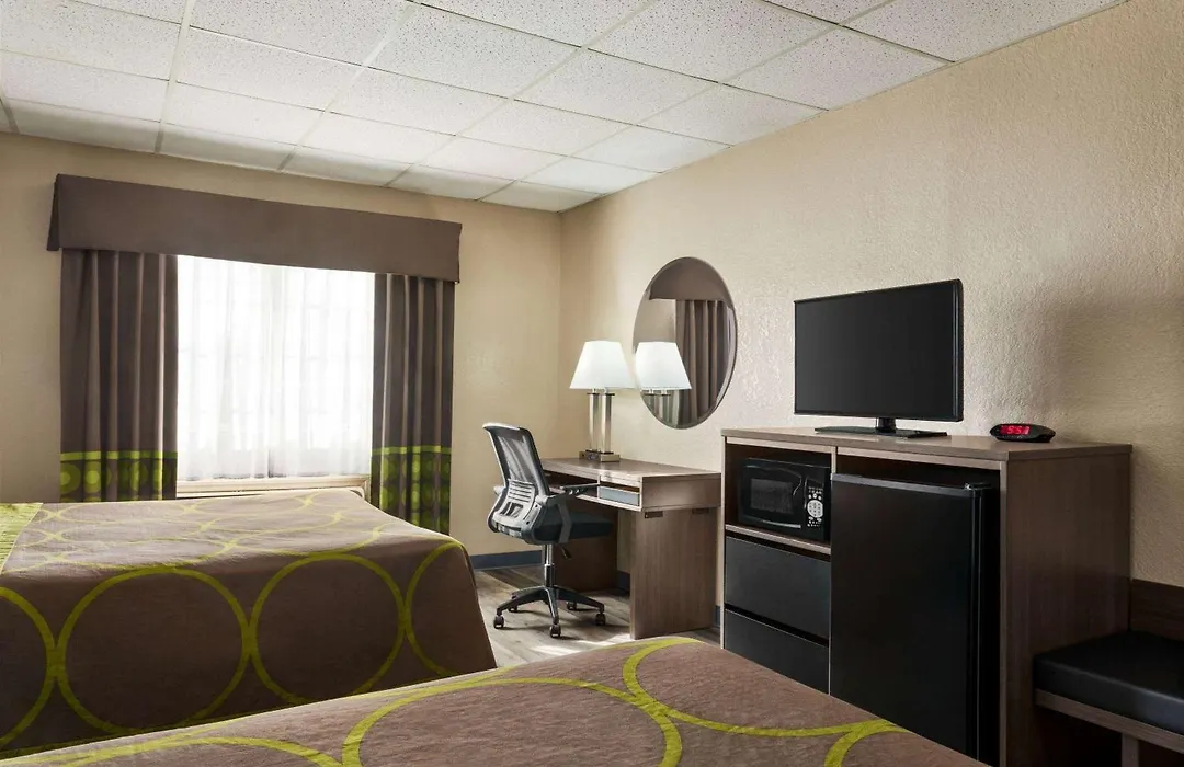 Super 8 By Wyndham Gainesville Tx-1