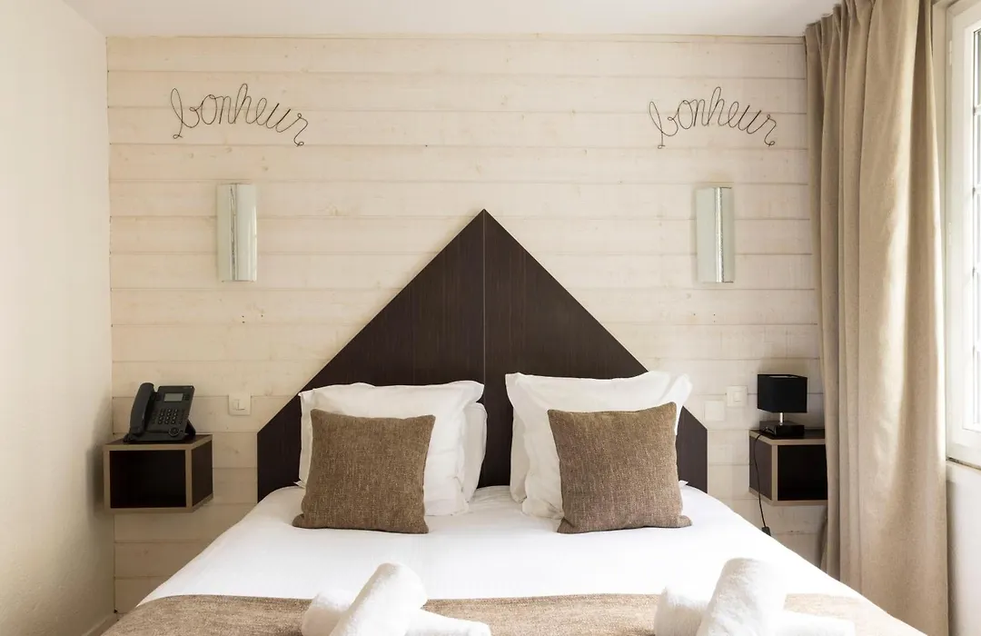Hotel Le Dauphin Les Loges-1