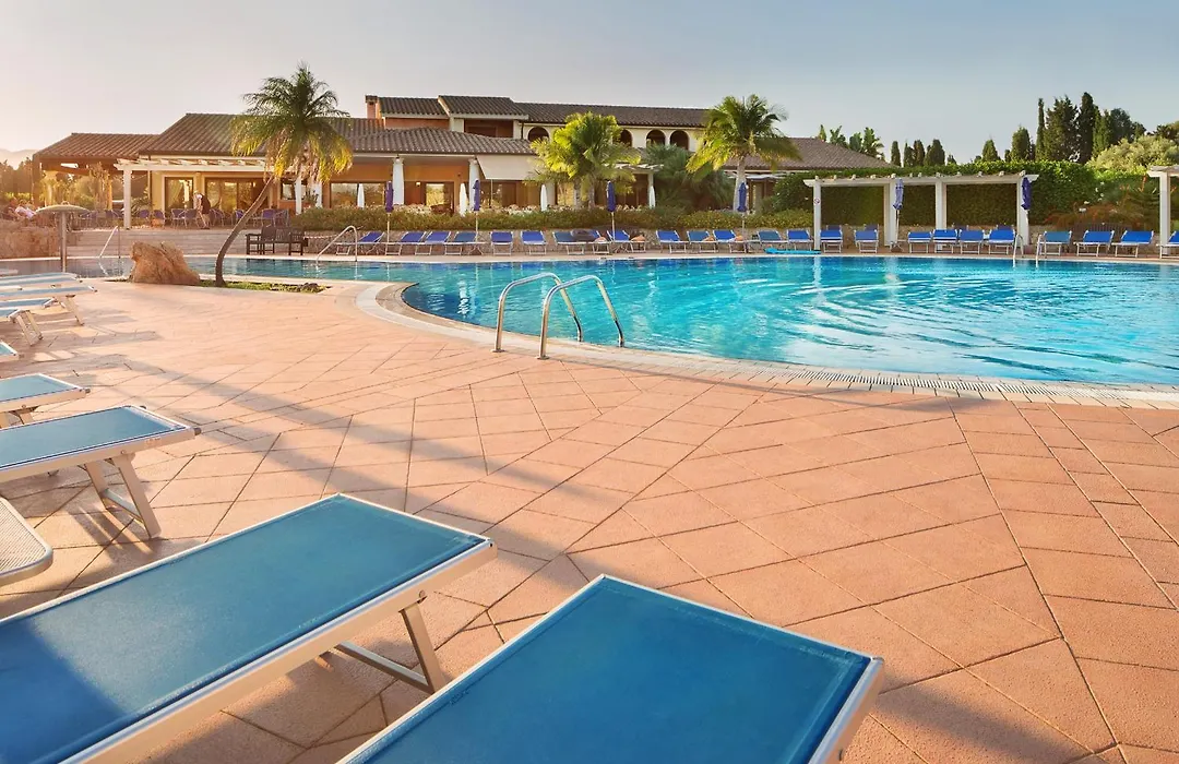 Lantana Resort Hotel&Apartments-1