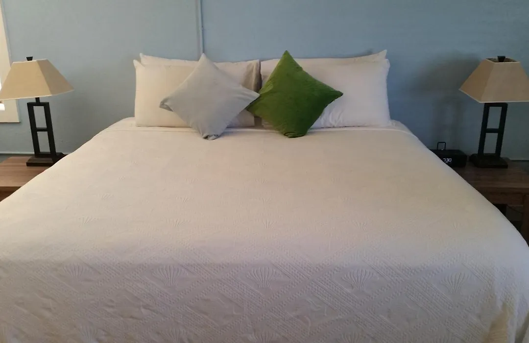 Knight'S Key Suites-1
