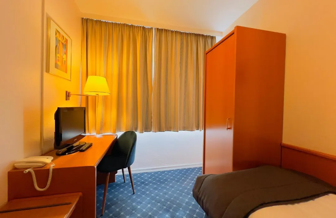 Elbbrücken Hotel-1