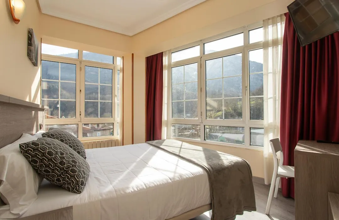 Hotel Naranjo De Bulnes-1