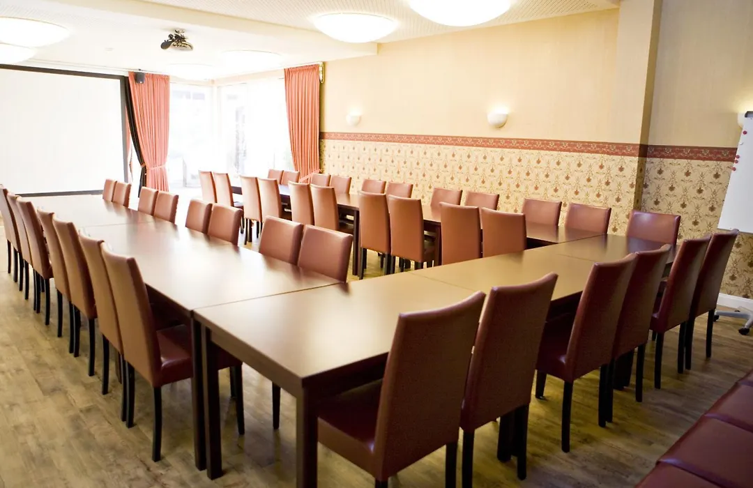 Hotel Neuwarft-1