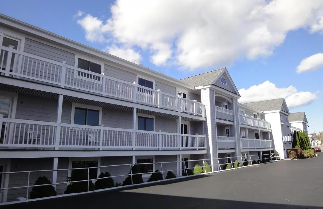 Hyannis Travel Inn-1