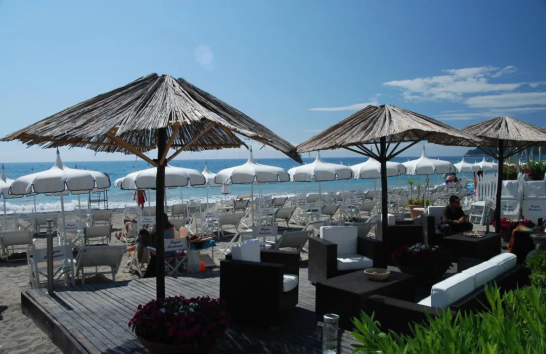 Hotel Marisa-1