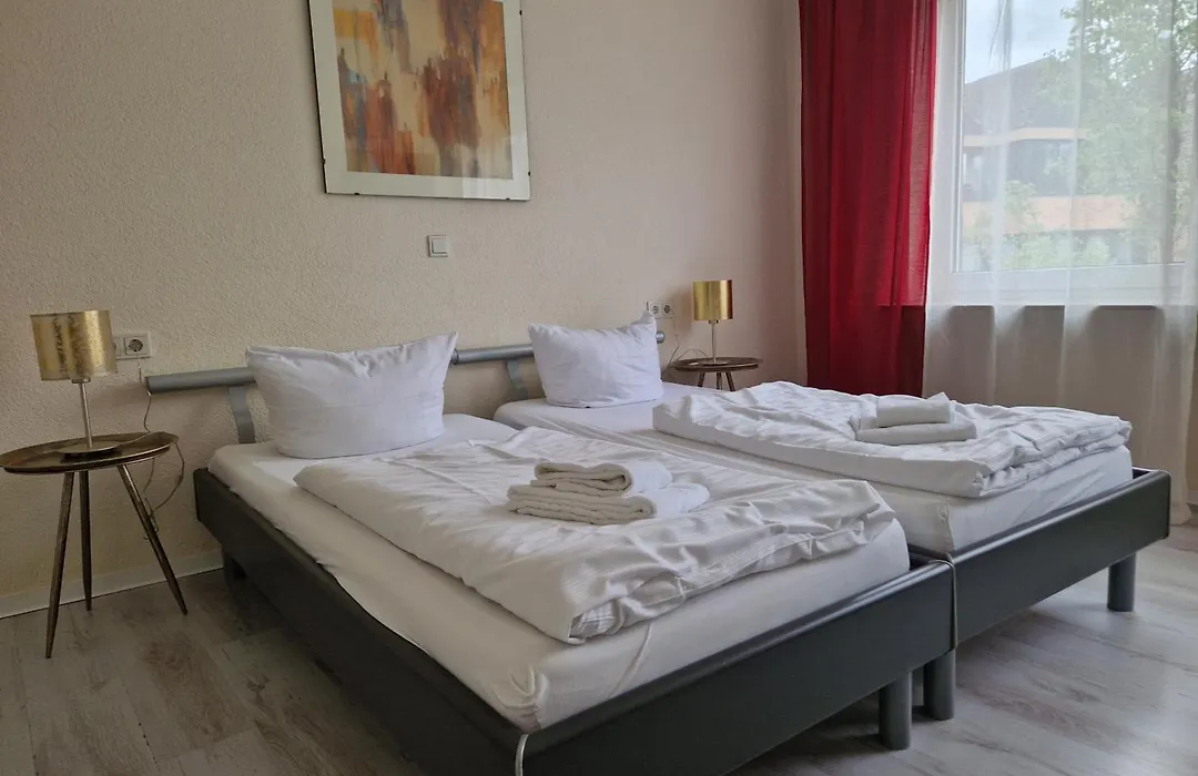 Ricks City Hotel-1