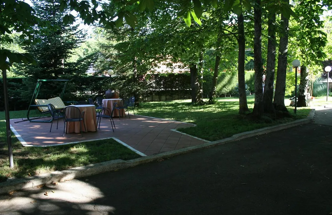 Hotel Gioia Garden-1