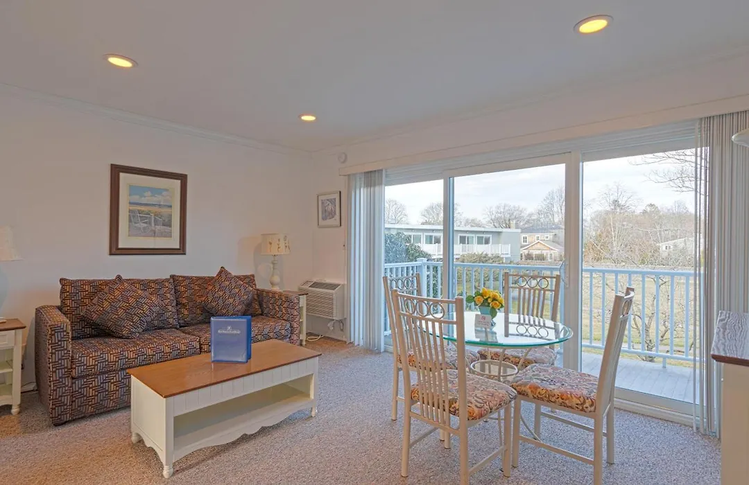 East Hampton House Resort-1
