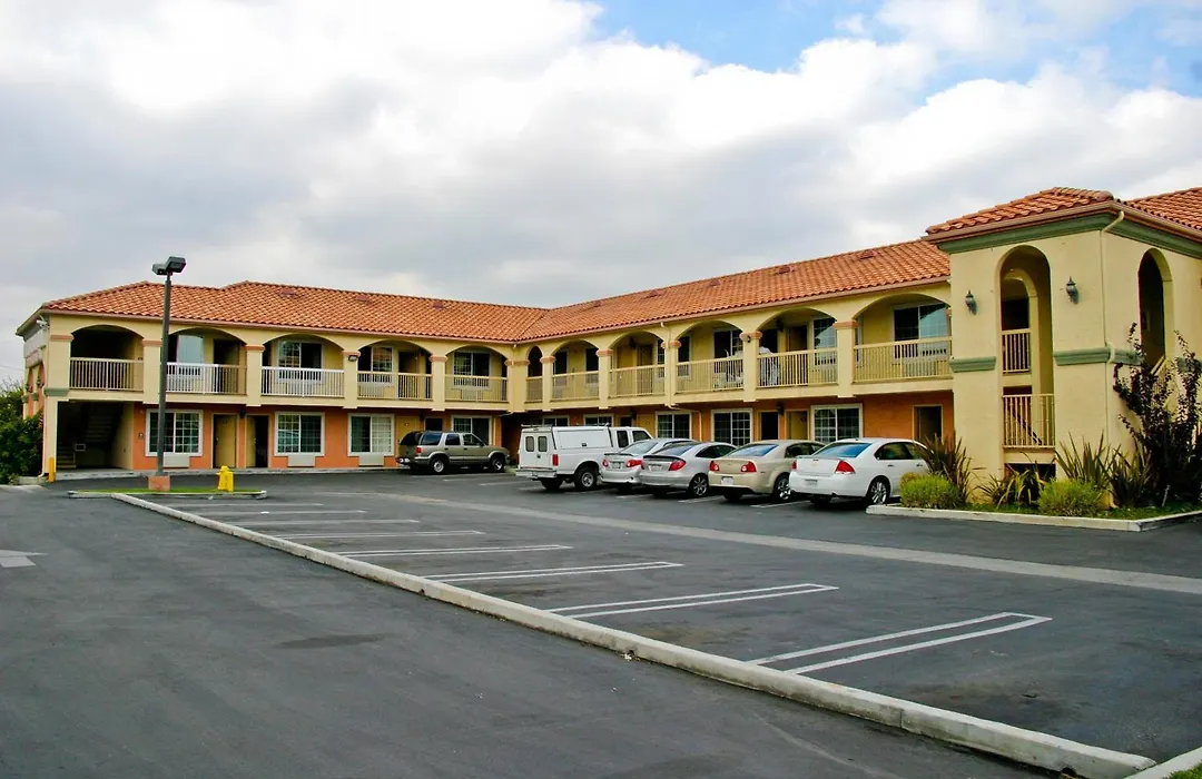 Crystal Inn Suites & Spas-1