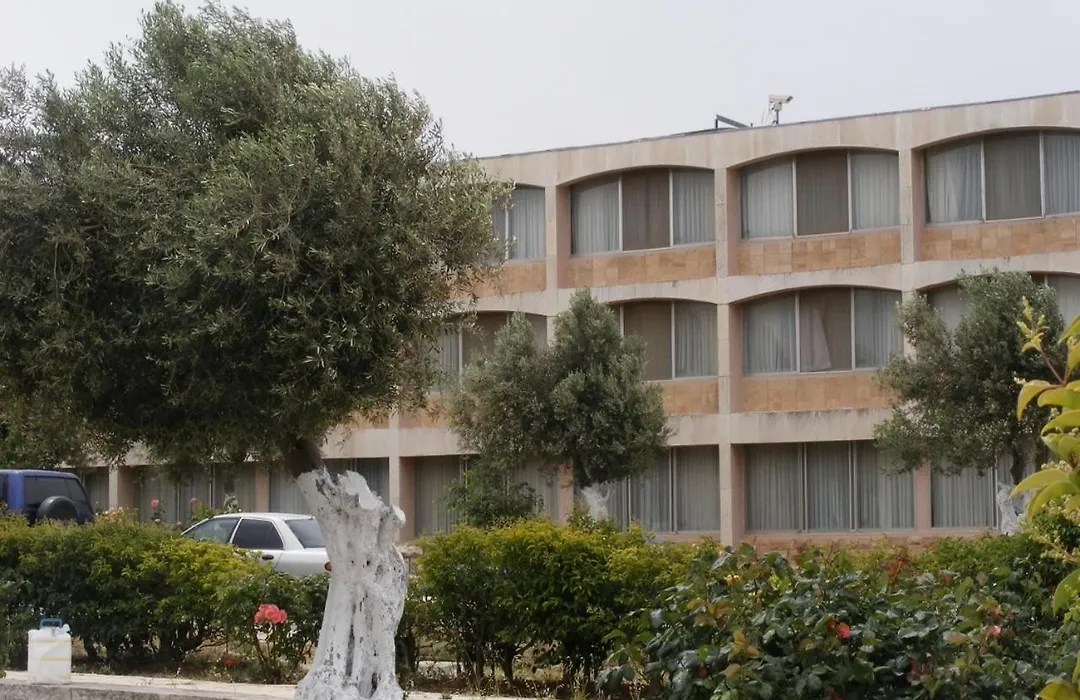 Seven Arches Hotel-1