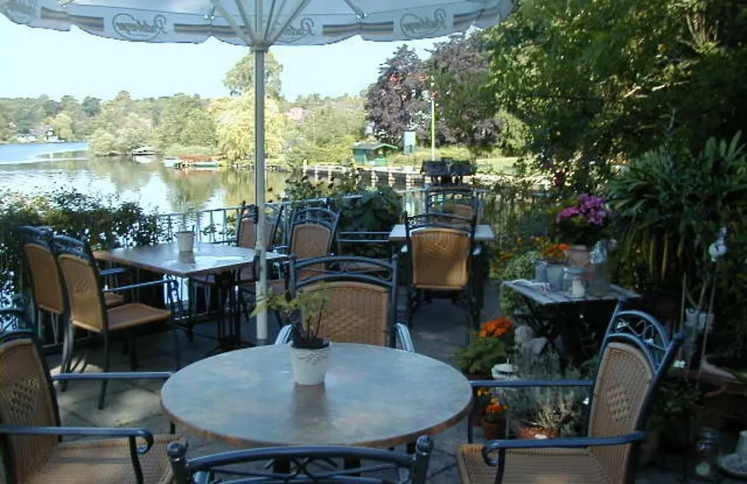 Restaurant und Hotel Zum Weissen Ross-1