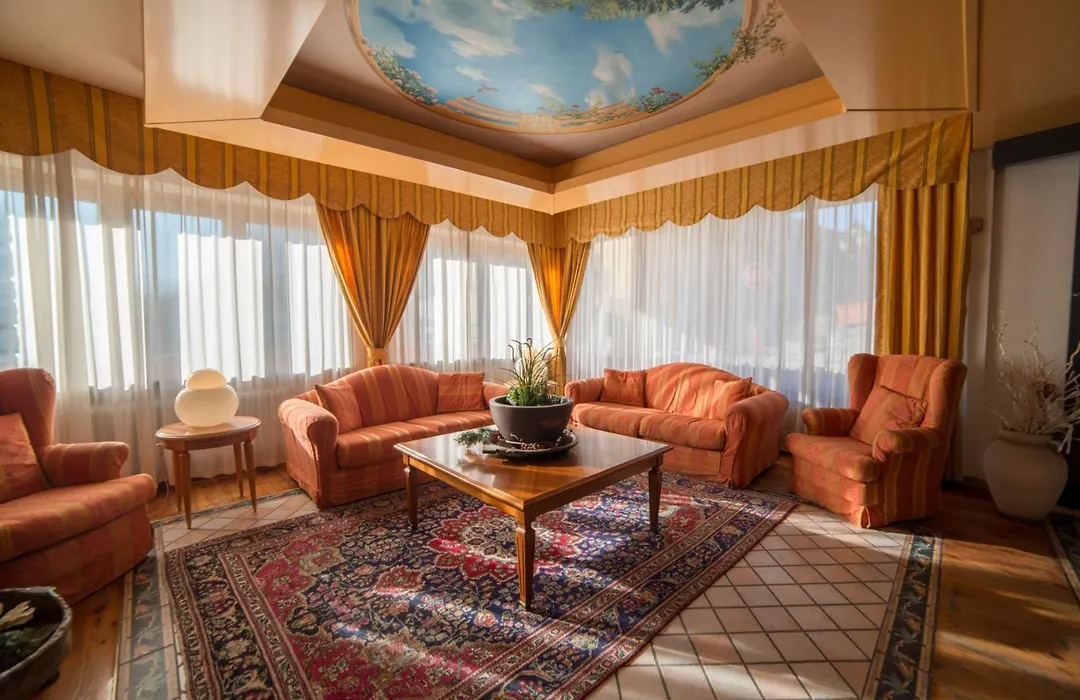HG Hotel Italia-1