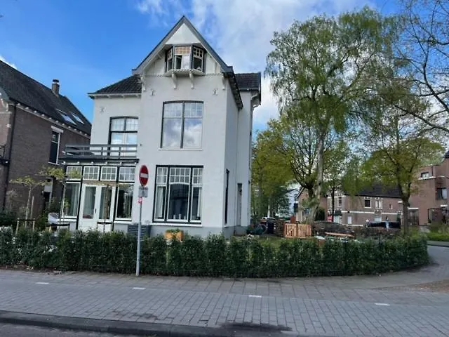 Luxe Kamer In Stadsvilla, Gratis Parkeren!-1