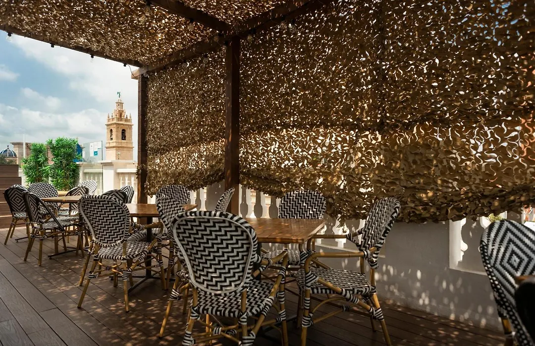 Blanq Carmen Hotel-1