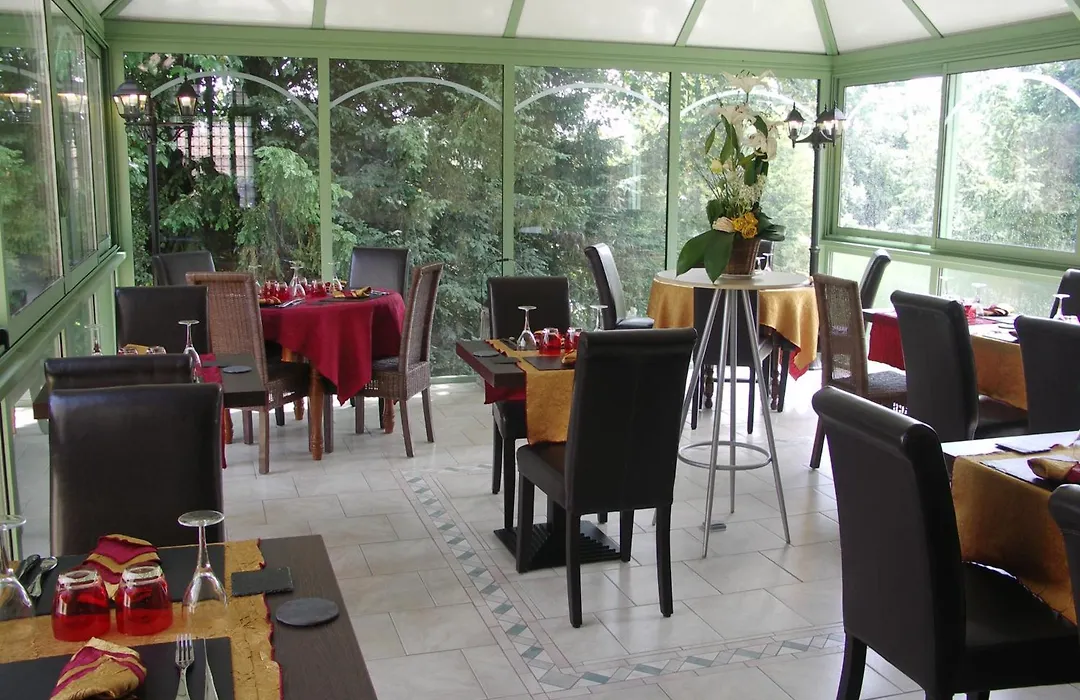 Relais Saint Louis, Logis-1