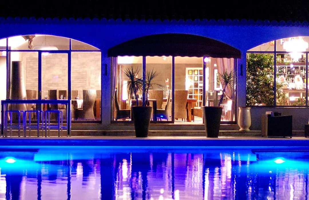Hotel Les Mazets Des Roches-1