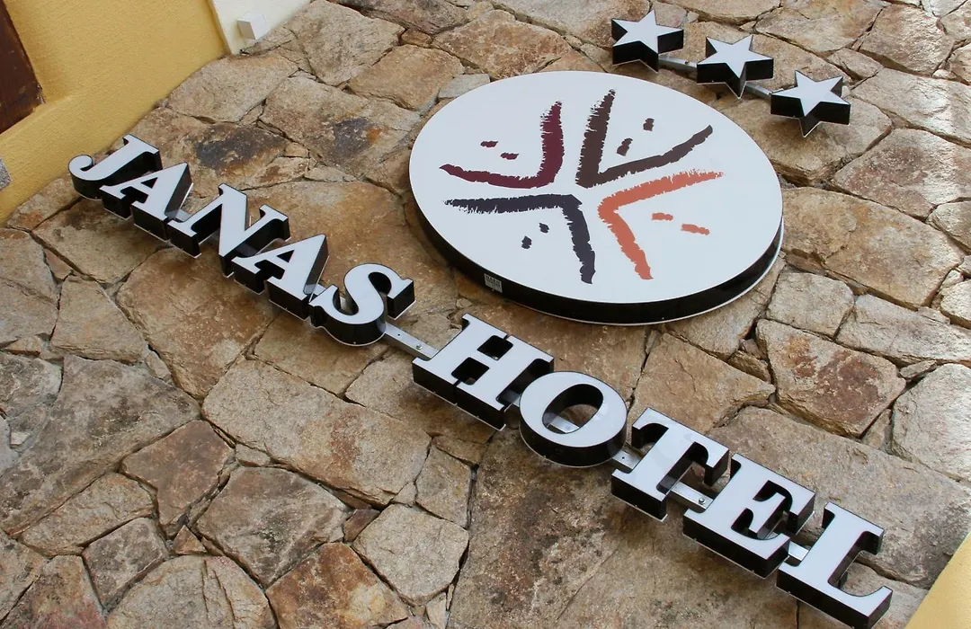 Janas Hotel-1