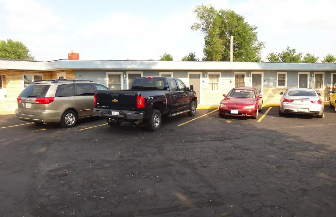 Pine Ridge Motel-1