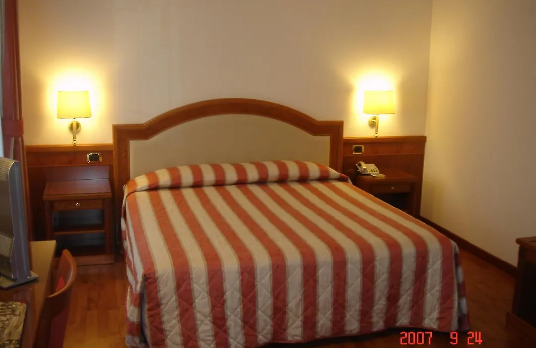 Albergo Corona-1