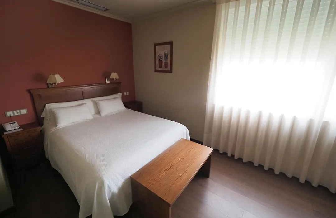 Hotel Eo-1