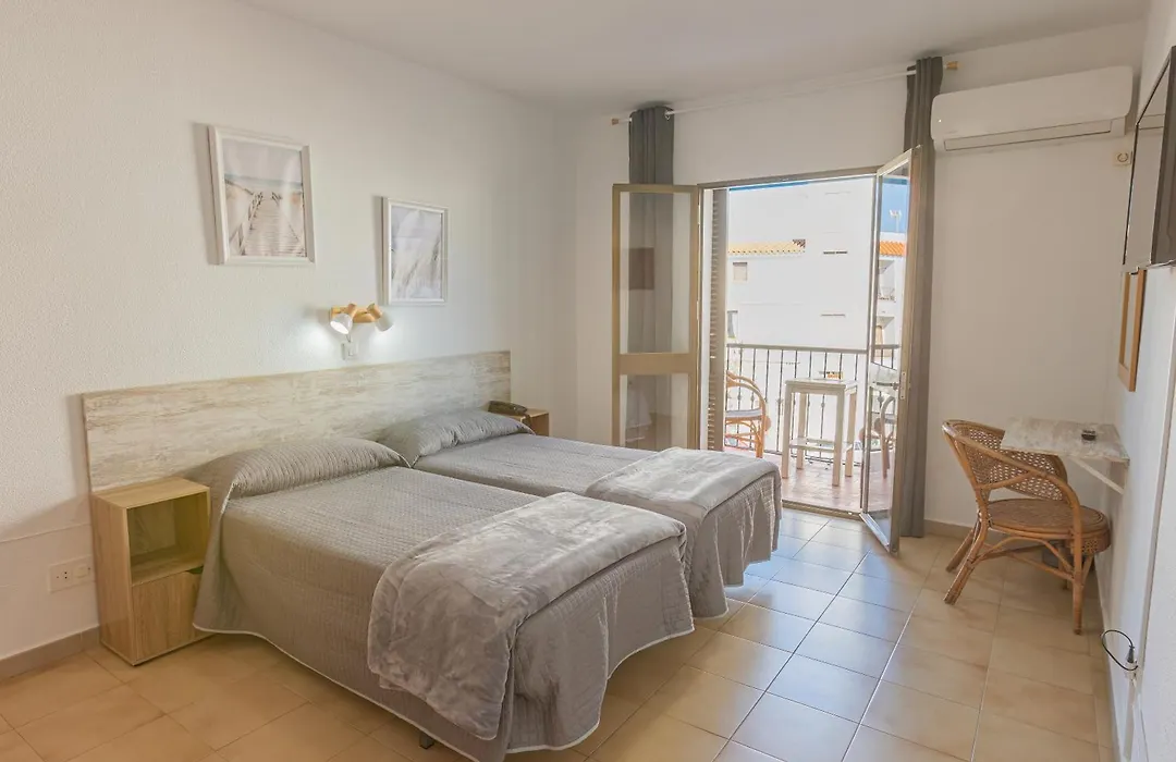 Hotel Tres Jotas Conil-1