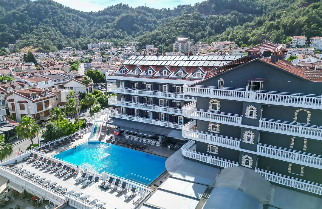 Mustis Royal Plaza Hotel-1