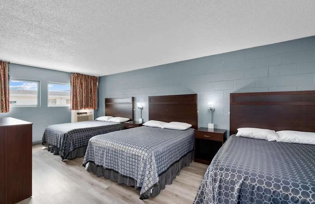 Holiday Lodge Wenatchee-1