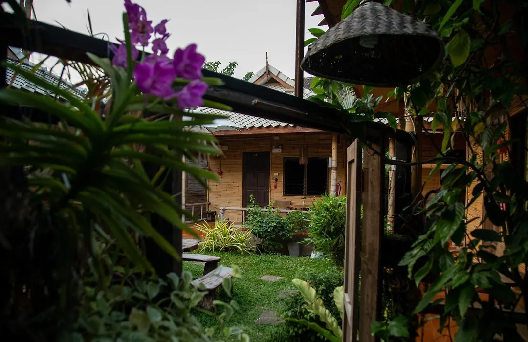 Boutique Hotel & Restaurant, Jaidee Bamboo Huts-1