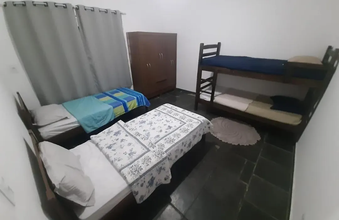 Quarto Para 4 Hospedes, Contendo 2 Beliches-1
