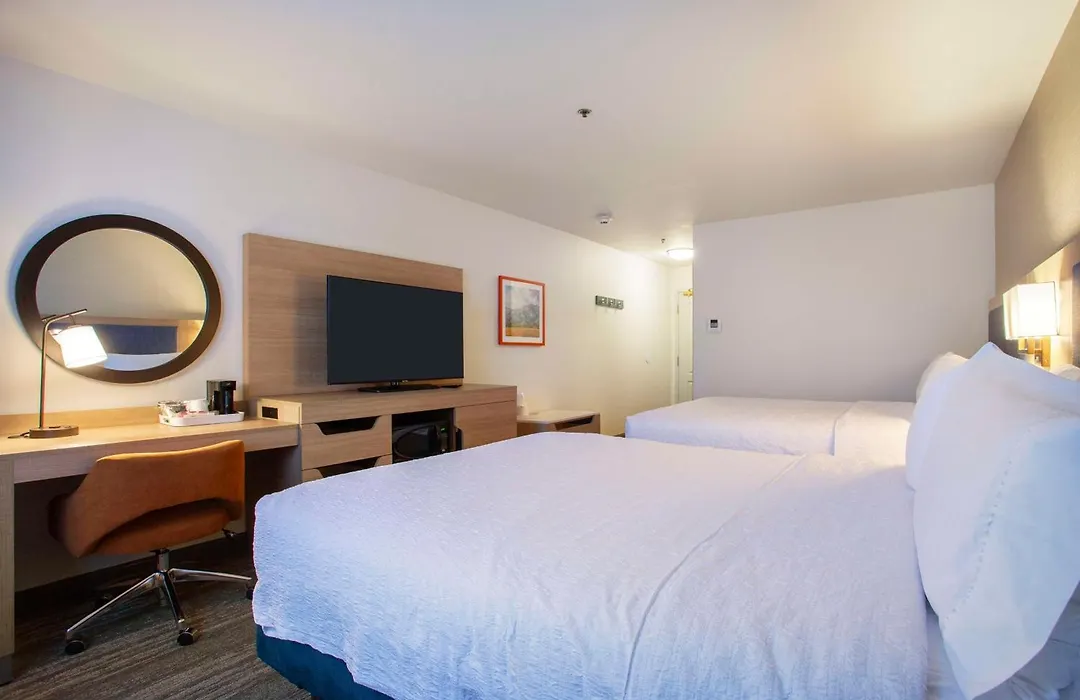 Hampton Inn & Suites Mountain Home-1