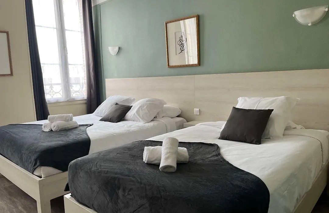 Brit Hotel Du Dauphin L'Aigle-1