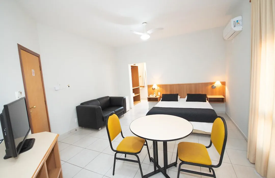 Hotel Ouro Lavras-1