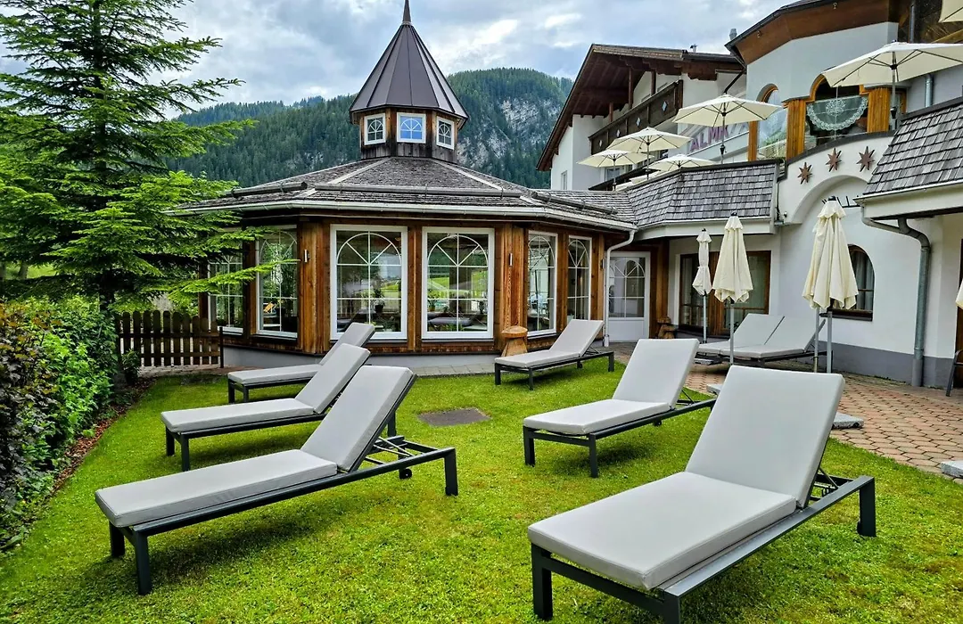 Berghotel Almrausch-1