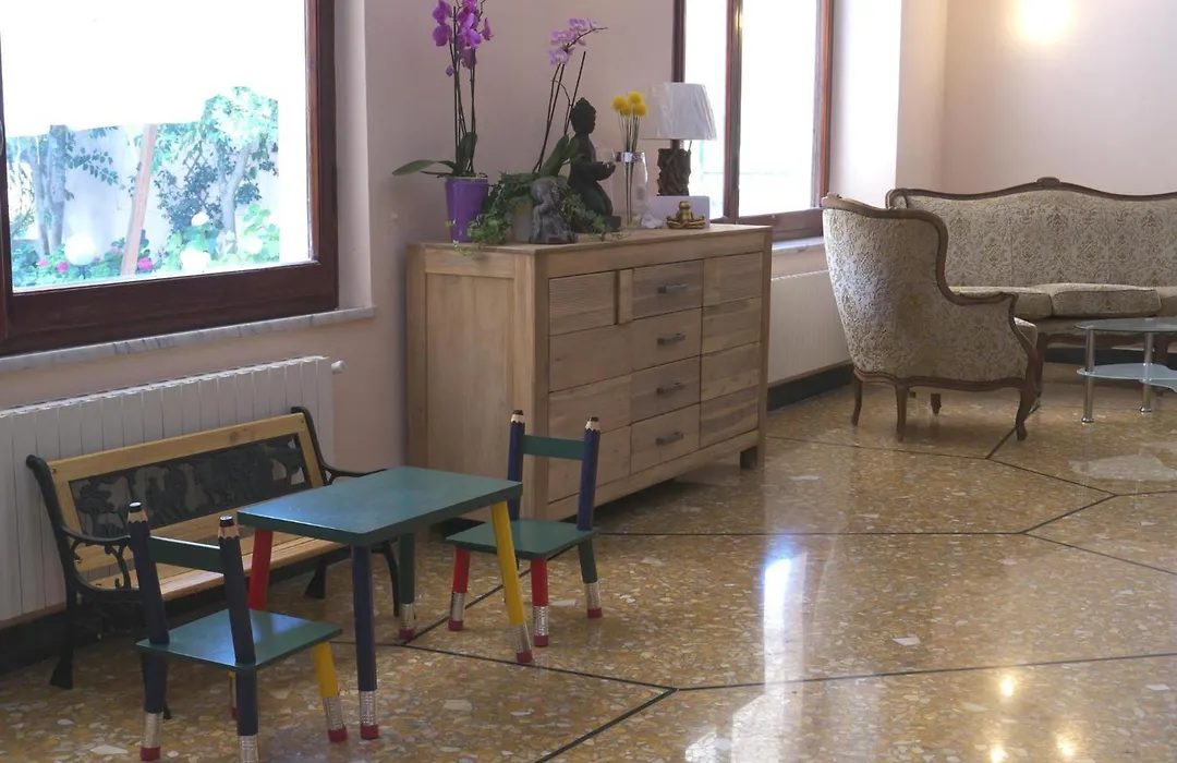 Hotel Flora-1