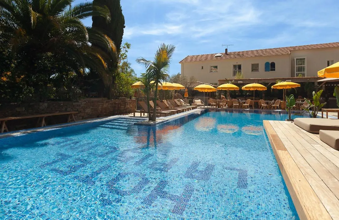 Hôtel La Piscine-1