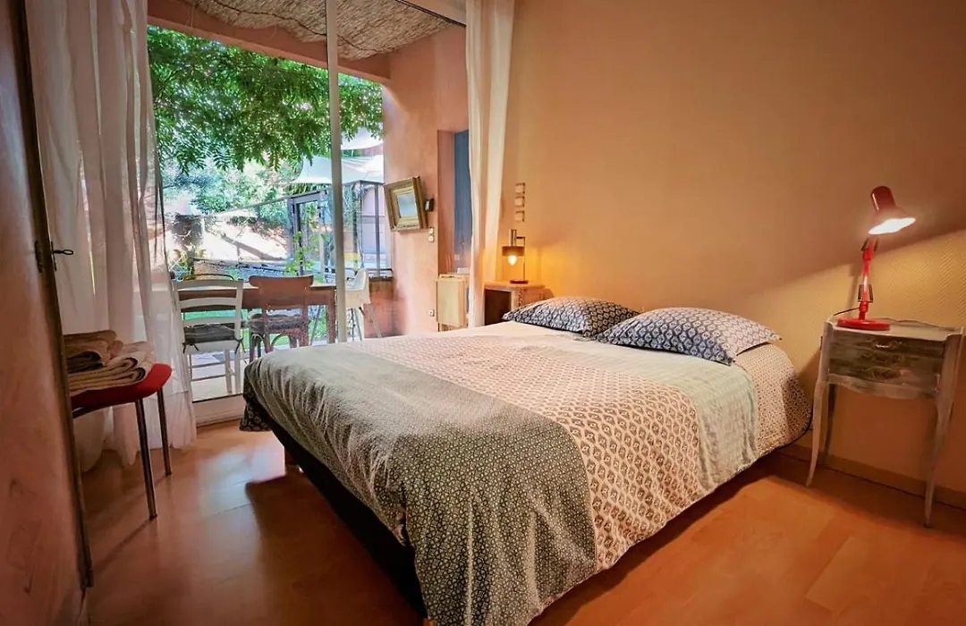 Chambre Condamine Spa-1