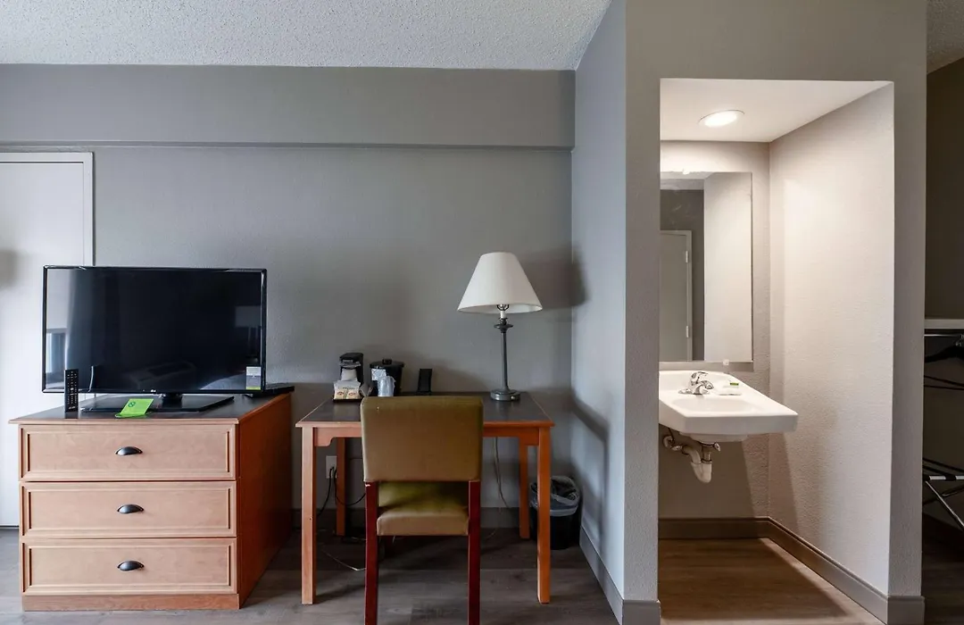 La Quinta By Wyndham New Haven-1