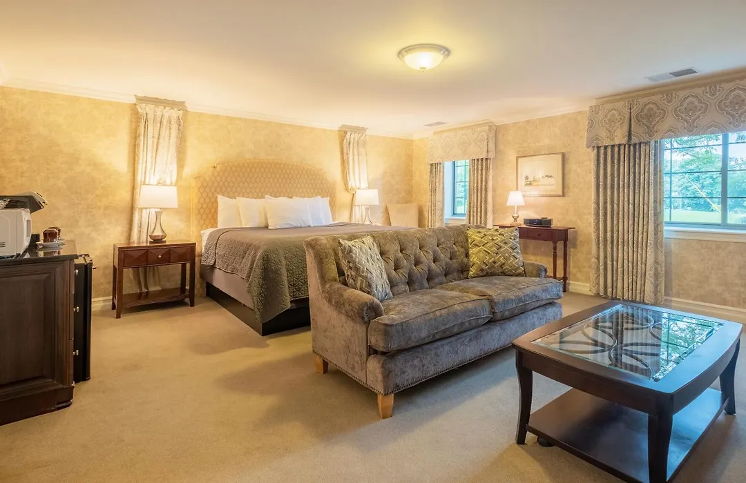 Red Coach Inn-1
