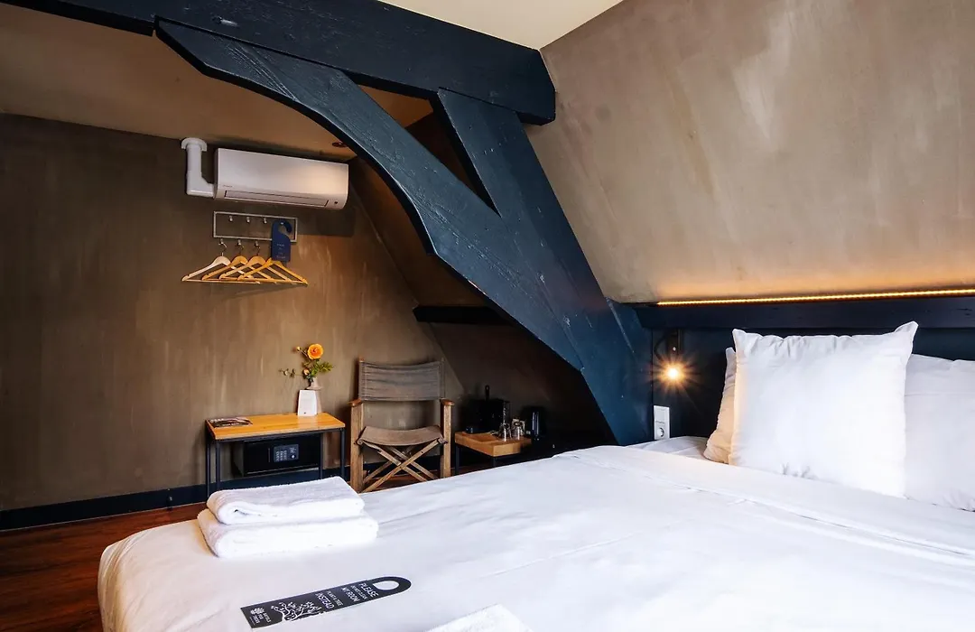 City Center Lodge Utrecht-1