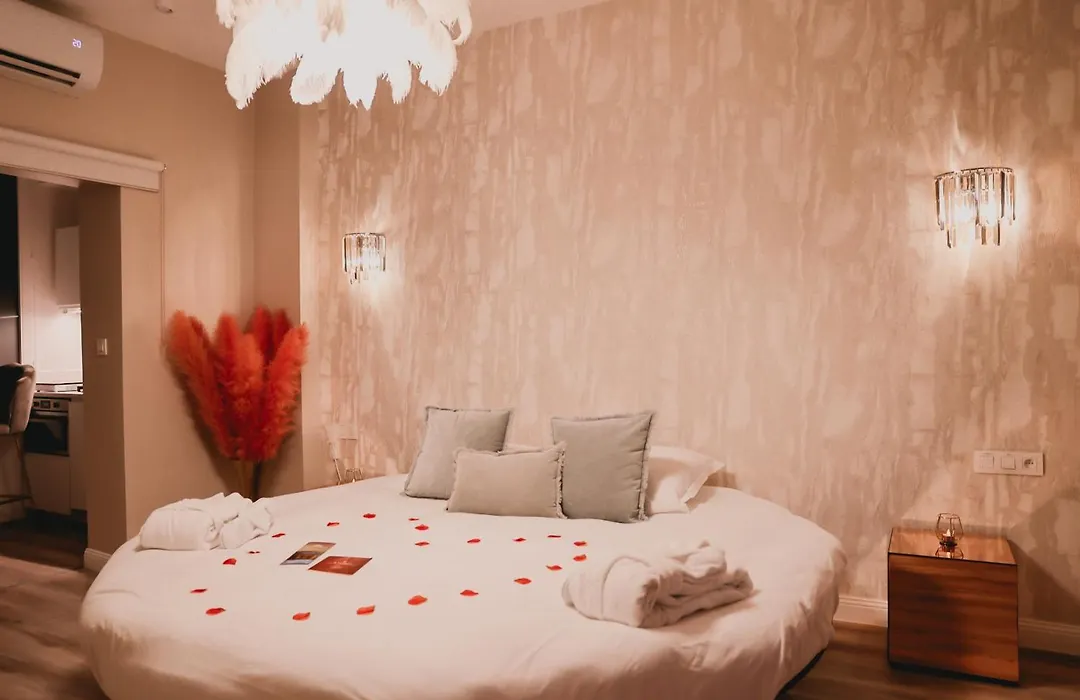 Hotel Mademoiselle-1