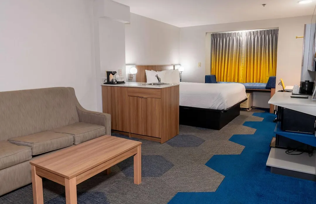 Microtel Inn & Suites By Wyndham Pigeon Forge-1