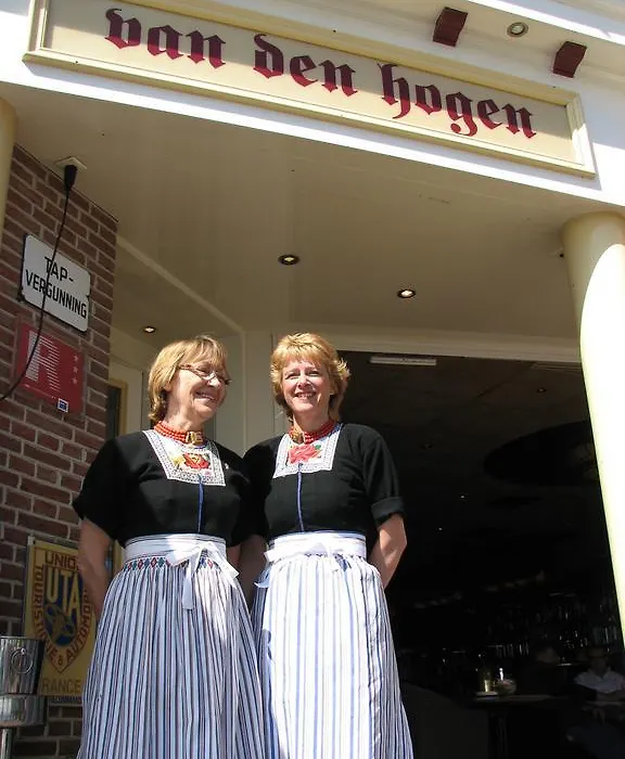 Hotel Cafe Restaurant Van Den Hogen-1