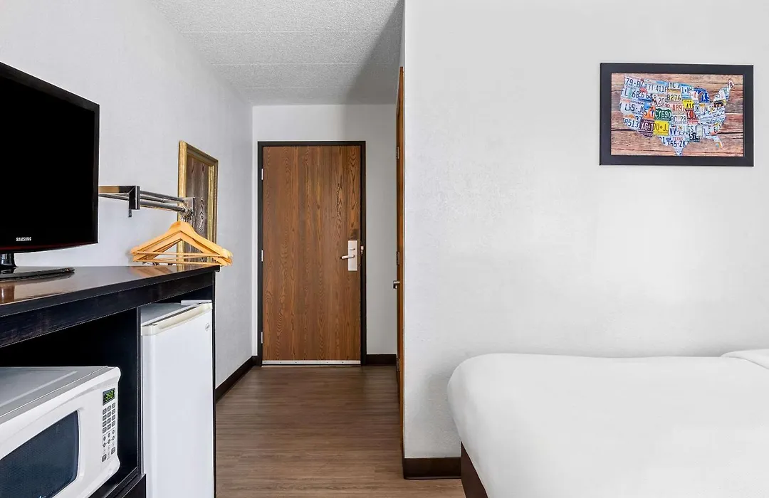 Econo Lodge Billings-1