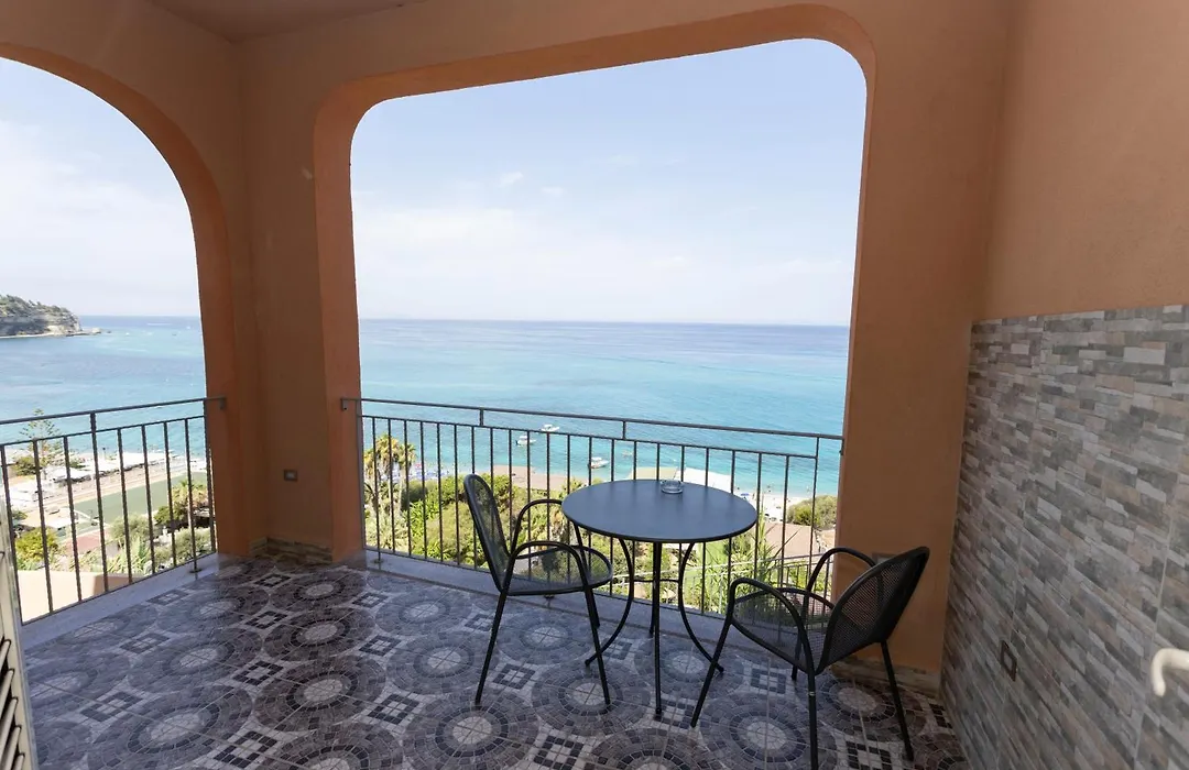 Hotel Terrazzo Sul Mare-1